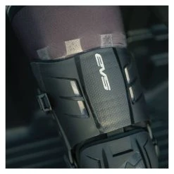 EVS RS9 Knee Brace -Highway 21 shop evsrs9 knee brace 4